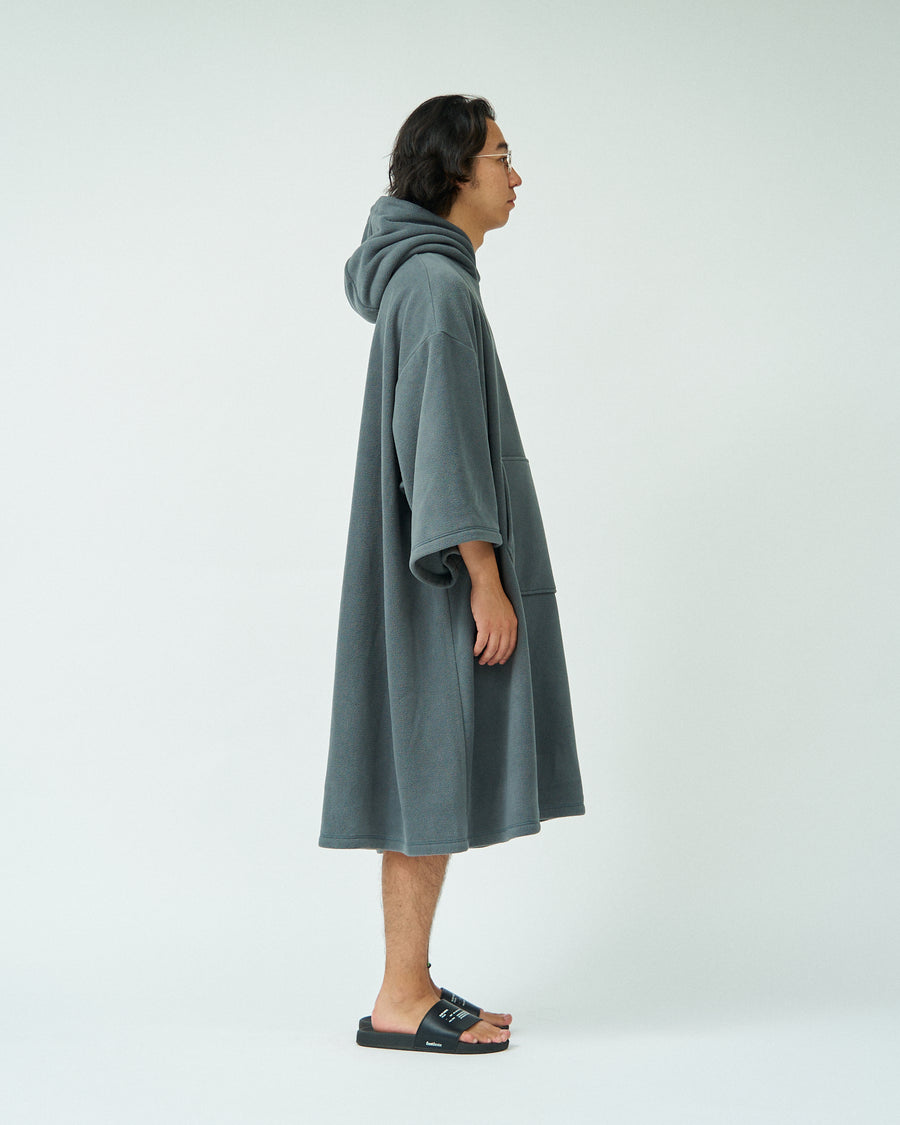 "ReFresh!Service." FLEECE SAUNA PONCHO